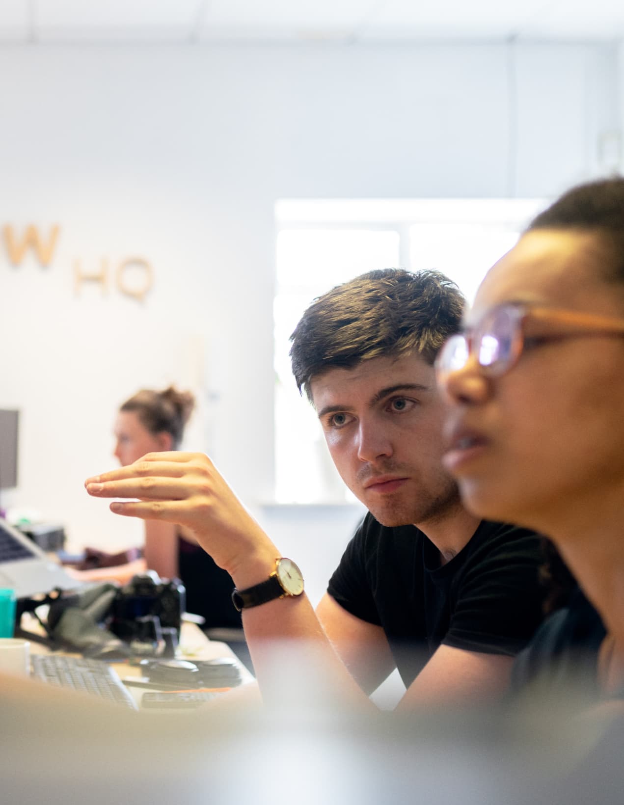 Expert en service-conseil | Huwiz